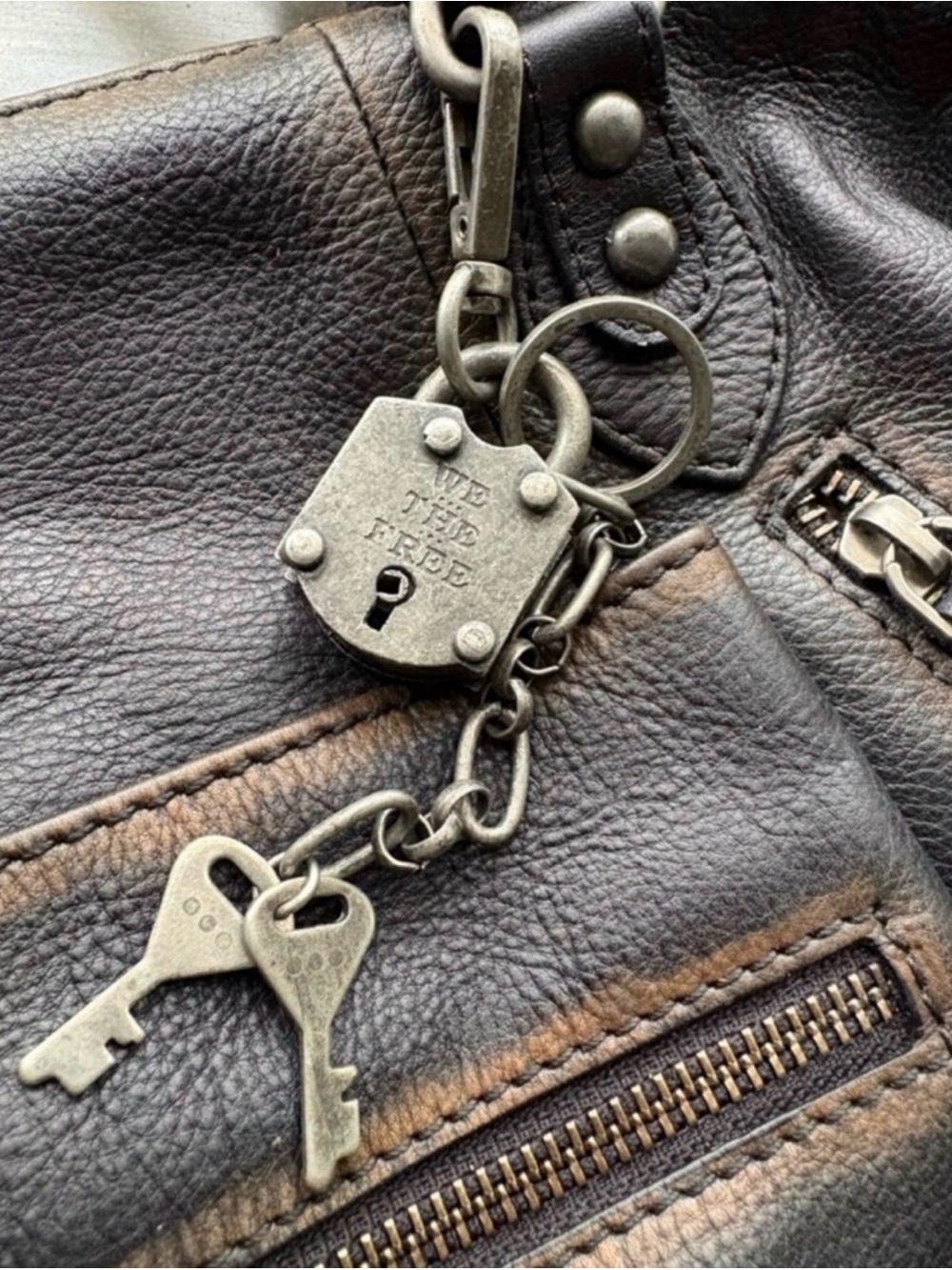 We the Free Lock Keychain 🔥 - Picture 14 of 15